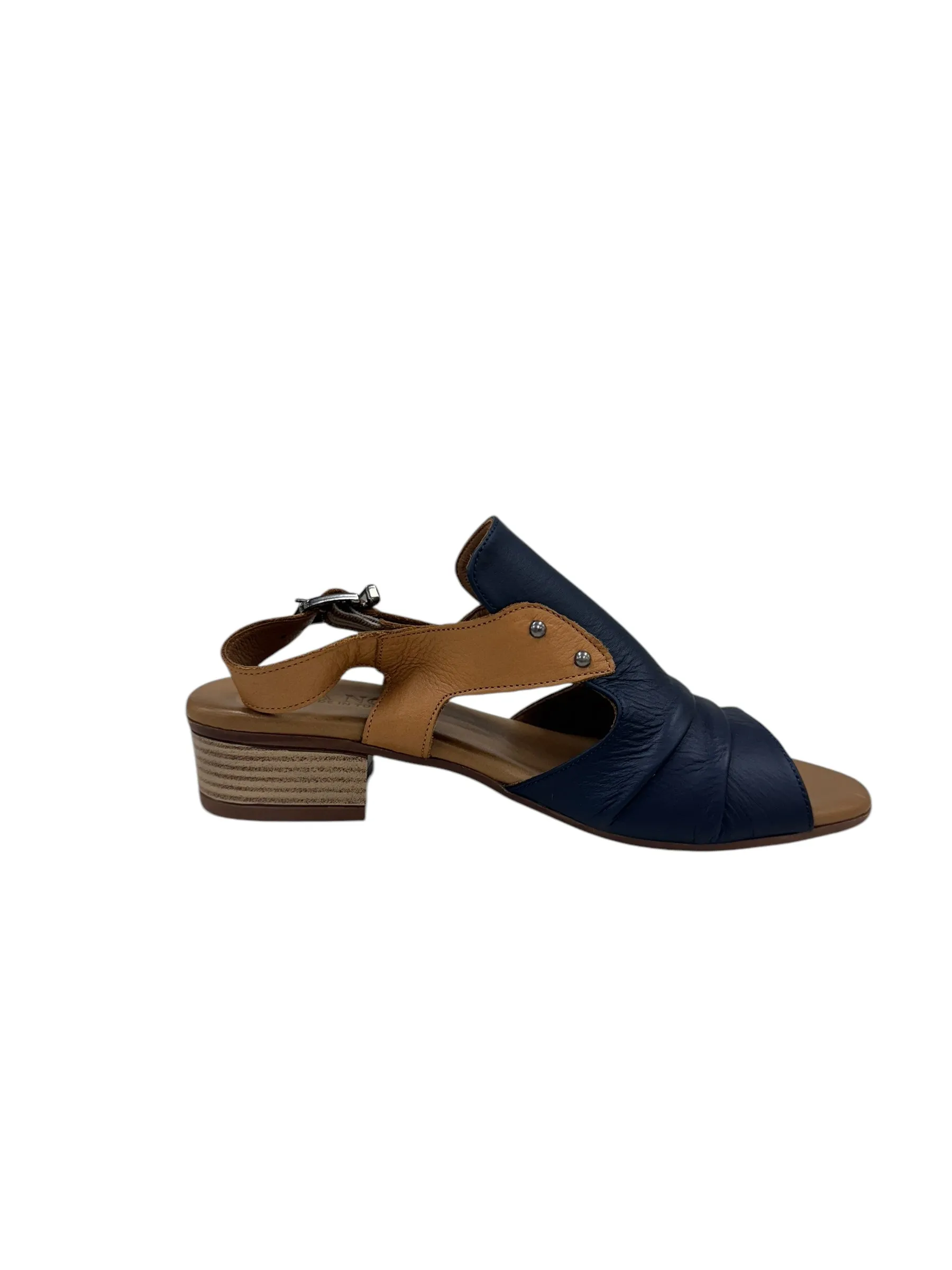 Gusty - Navy / Tan
