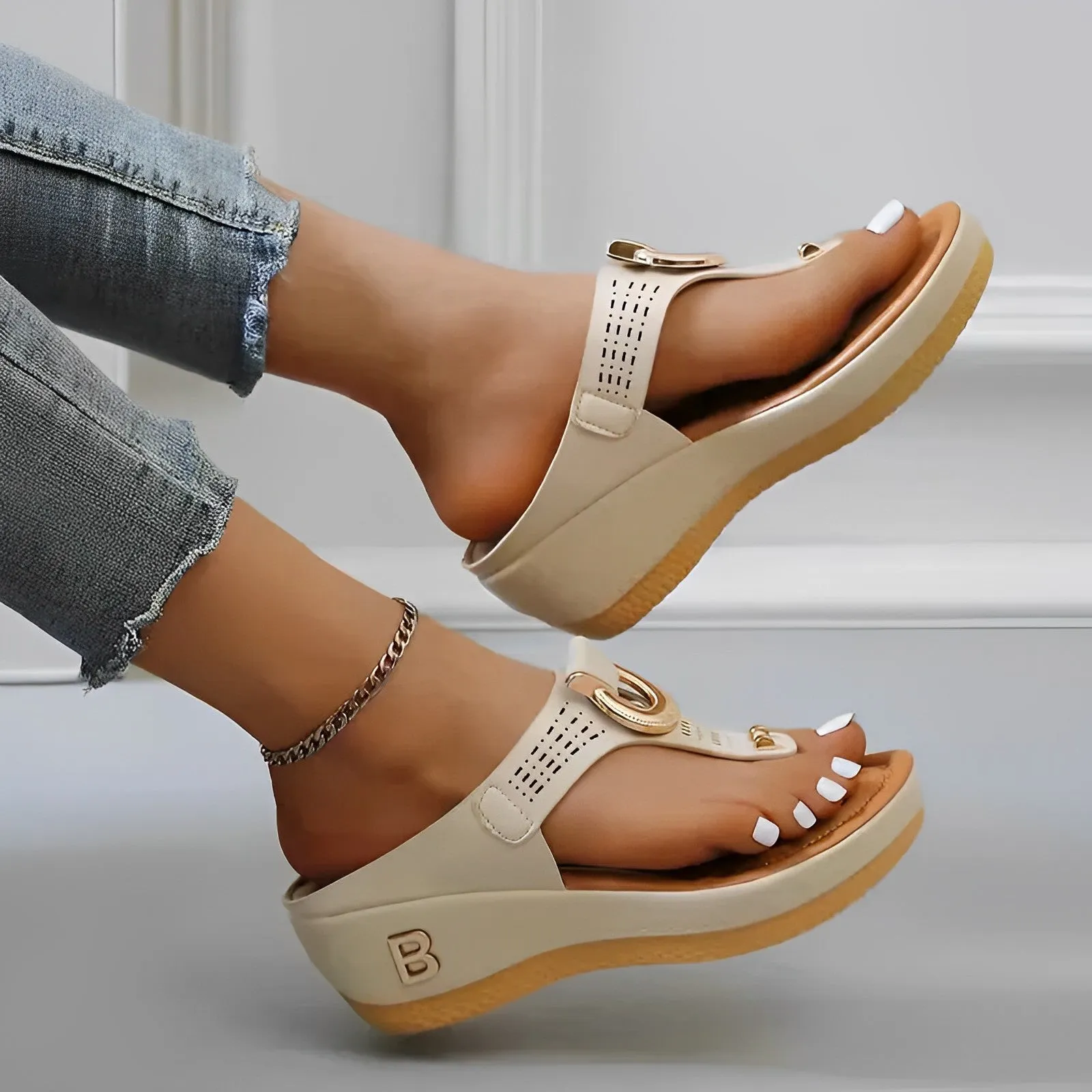 Octavia | Solsikke Wedge Flip Flops
