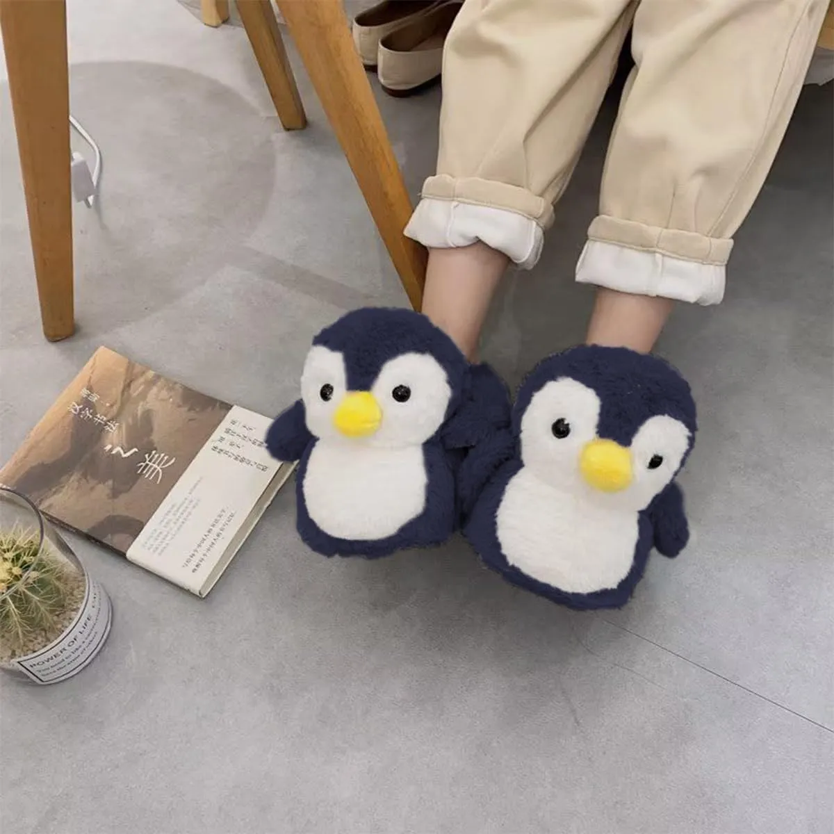 Penguin Cute Women Slippers Funny Animal Slippers Novelty Plush Slippers Fluffy Fuzzy Winter Warm Bedroom House Shoes Cartoon Slippers for Women Men Teen Girls